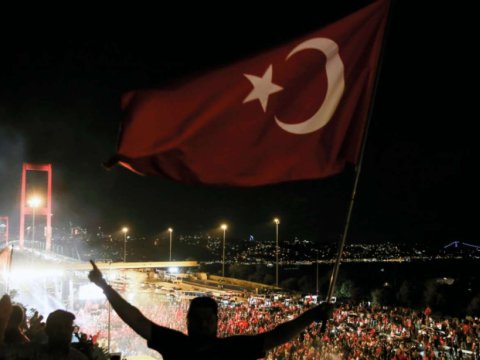 Ərdoğan cəsarəti olmasaydı, çevriliş planı fərqli nəticə verərdi