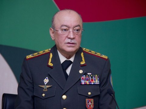 Kəmaləddin Heydərov&nbsp;rəisi&nbsp;təqaüdə göndərdi