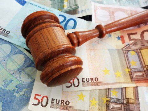 Məşhur şirkət 890 milyon avro cərimələndi