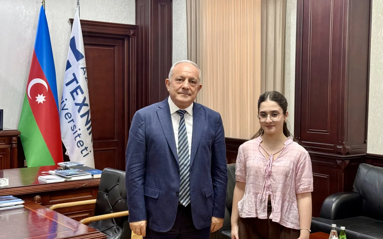 Magistratura birincisi bu universiteti seçdi - FOTO