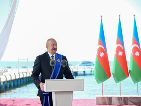Tarixin axarını yalnız böyük liderlər dəyişir