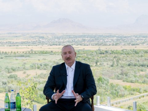 Dövlət başçısı: Biz Avropaya elektrik enerjisi ilə də çıxmaq istəyirik