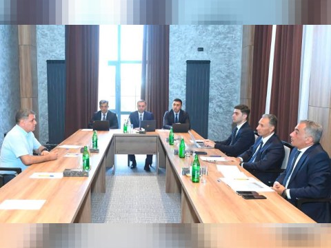 Jurnalist nazirdən xahiş etdi: Bakı-Zəngilan marşrutu&nbsp;açılsın