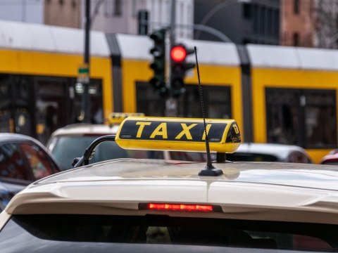 Taksi sürücüləri üçün imtahan keçiriləcək &ndash; qeydiyyat başladı