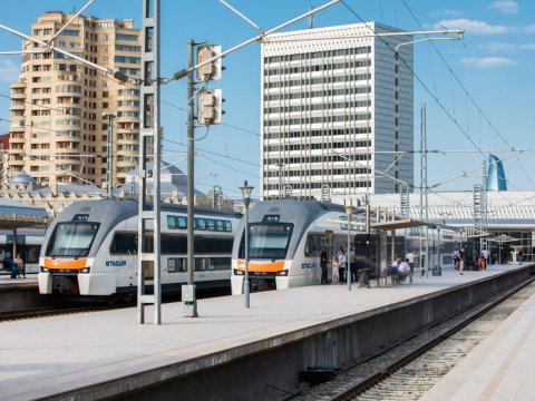 Sumqayıta qatarla getmək istəyənlərə MÜJDƏ -&nbsp;hərəkət bərpa olunur