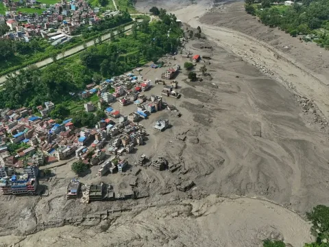 Nepalda daşqında ölənlərin&nbsp;sayı 390 nəfərə çatıb&nbsp;