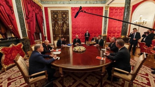 ABŞ nümayəndələri Putinin mesajını Kiyevə aparır
