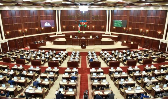 Parlament hökumətin hesabatını qəbul etdi