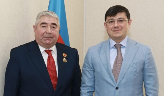 Fuad Muradov Çexiyada azərbaycanlı professorla görüşdü - FOTOLAR