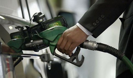 Aİ-92 markalı benzin UCUZLAŞIR