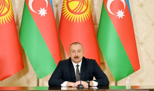 İlham Əliyev Qırğızıstan parlamentinin spikerini qəbul edib