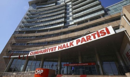 CHP-də QURULTAY: Partiya 2028 seçkilərinə hazırlaşır