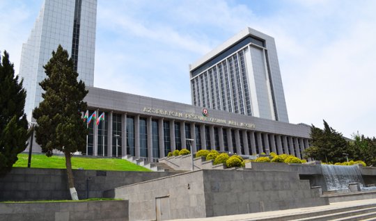 Milli Məclisin iclasının gündəliyi dəyişdi 