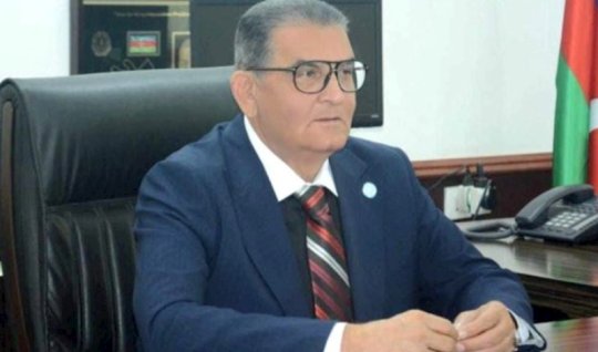 SSRİ bayrağı qaldıran sədr: "Türkiyə bayrağına niyə bir söz demirsiniz..."