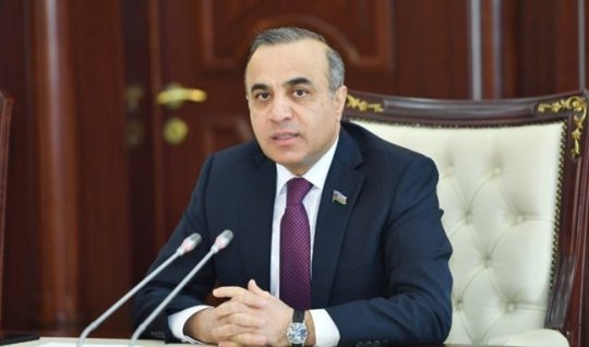 Deputat Buxarestə gedir: seçkiləri müşahidə edəcək