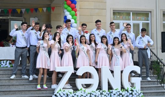 Jurnalist övladları üçün də &ldquo;Son zəng&rdquo; çalındı - FOTOLAR