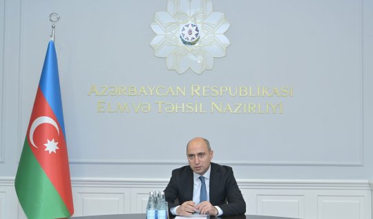 Nazir çempion tələbələrlə görüşdü - FOTOLAR