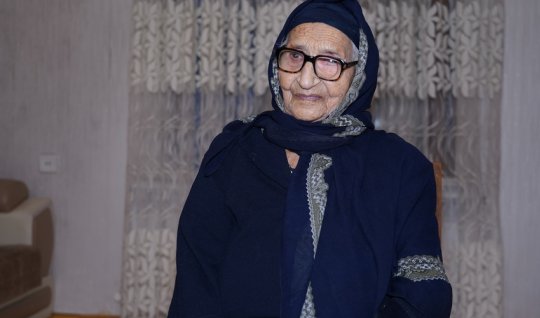 113 yaşlı Xeyrənisə nənə Kəlbəcərdə: “Qonşularımı görməyəndə çox pis oldum, ağladım…”