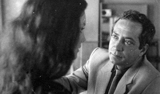 Məşhur filmin qəhrəmanı: Rasim Balayevlə intim səhnəyə çəkilən aktrisa + FOTOLAR