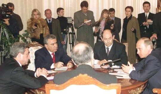Почему Путин встречался с Мехдиевым? - За столом также Саргсян...
