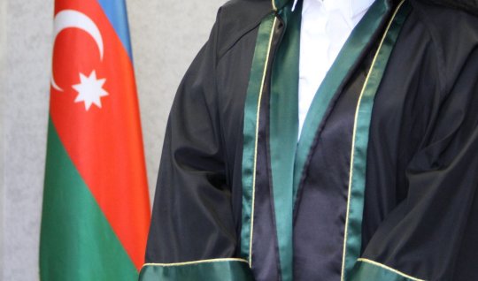 Vəkillərə yaşa görə əmək pensiyası hüququ verilsin! - TƏKLİF