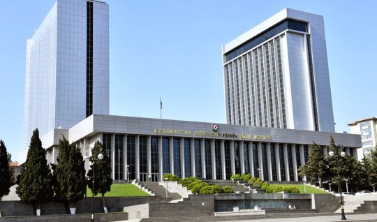 Milli Məclisdə beynəlxalq konfrans BAŞLADI