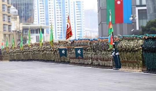 Zəfər paradına kimlər QATILACAQ...