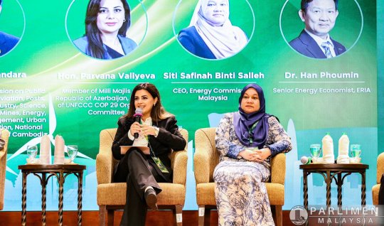 Deputat Malayziyada forumda İŞTİRAK EDİB