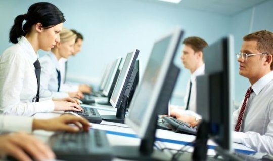 Dövlət 2026-cı ildə 450 min vətəndaşın məşğulluğunu dəstəkləyəcək - ƏƏSMN