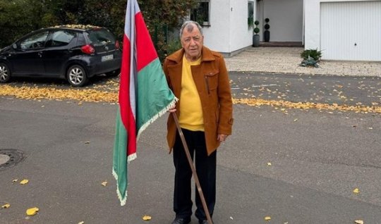 Üçrəngli bayrağı Sovet Azərbaycanına gətirən güneyli soydaşımız: "Bakıda təəccübləndilər"