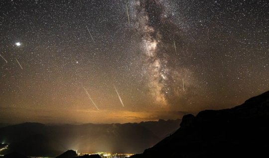 Meteor shower reaches its peak