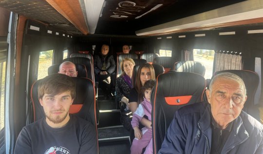 17 ailə Hadruta YOLA SALINDI