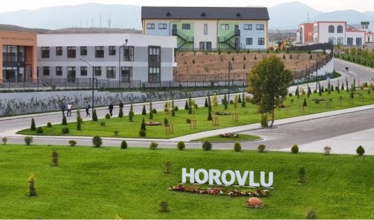 Köç karvanı Horovlu kəndinə çatdı