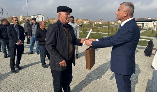 Növbəti köç karvanı Horovlu kəndinə çatdı