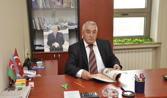 Alim-redaktor vəfat etdi