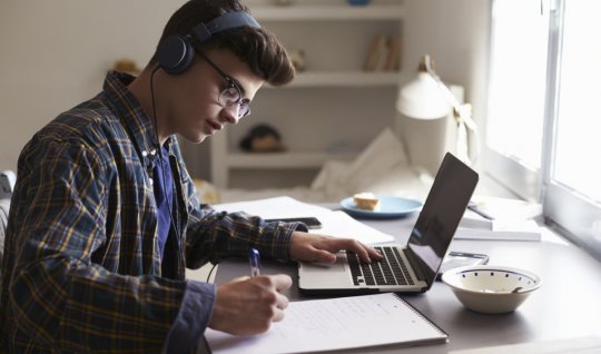 Azərbaycanda "Məsafədən iş" anlayışı müəyyən edilir