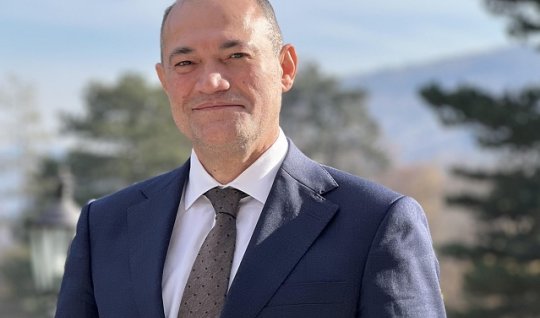 Razi Nurullayev: Sənədsiz evlərə qaz və işıq çəkilməlidir