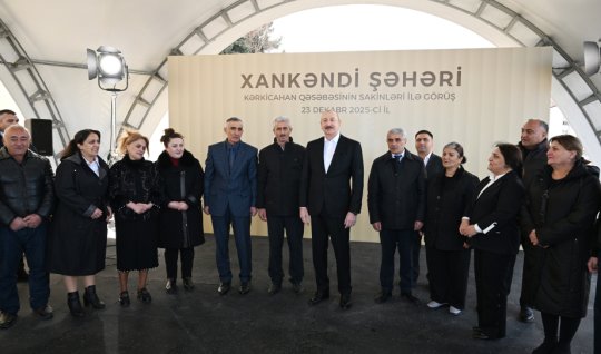 Prezident&nbsp;Kərkicahan qəsəbəsinə köçən sakinlərlə görüşdü