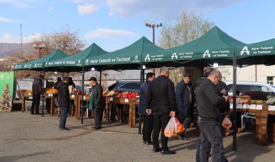 Xankəndidə Yeni il yarmarkası təşkil olunub - FOTO