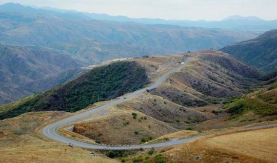 Ermənistanla sərhədə yeni yol ÇƏKİLİR
