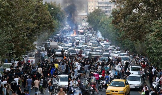 Азербайджан&nbsp;должен быть готов к распаду в Иране - Российский политолог