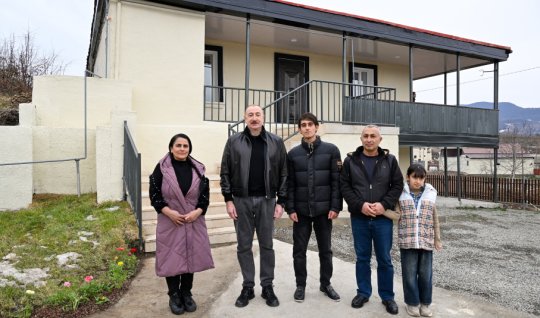 Dövlət başçısı Heyvalı kəndində - FOTOLAR