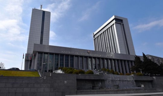 Parlamentin yaz sessiyası: deputatlardan 3 mühüm təşəbbüs