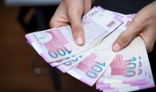 Bəzi sektorlarda minimum əməkhaqqı&nbsp;artırıla bilər