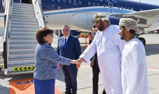 Spiker Omanda səfərdədir