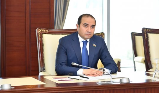 Bələdiyyələrin borc yükü milyonlarla ölçülür - Deputat