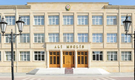 Ali Məclisi deputatlarının köməkçiləri olacaq