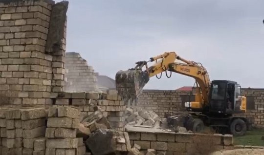 Siyavuş Novruzov qanunsuz tikililərin özəlləşdirilməsindən danışdı