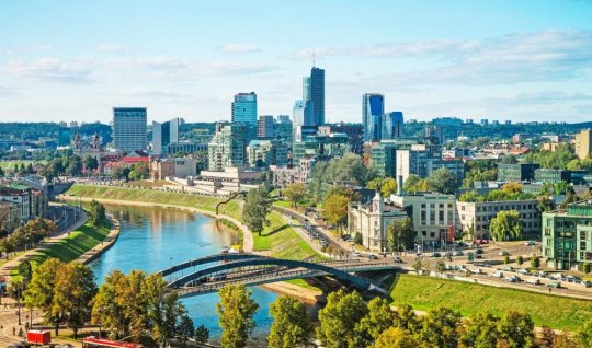 Deputat&nbsp;Litvaya səfər edəcək