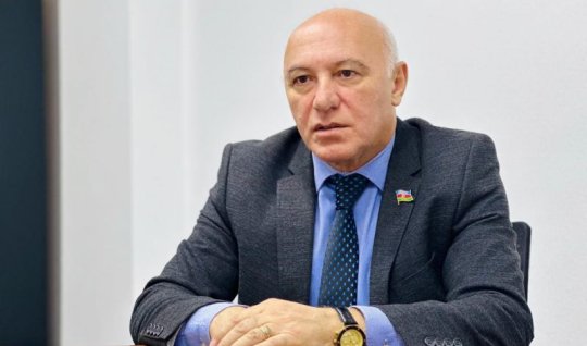 Deputat: 65 yaş həddi yenidən nəzərdən keçirilməlidir